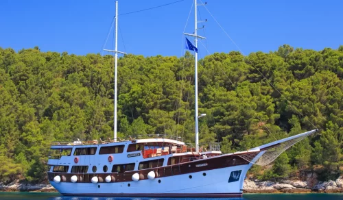 Cesarica Motor Sailer Charter Croatia