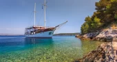 Cesarica Motor Sailer Charter Croatia 6