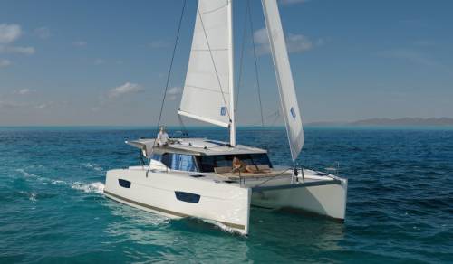 Catamaran Fountaine Pajot Lucia 40