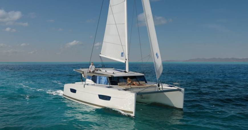 Catamaran Fountaine Pajot Lucia 40