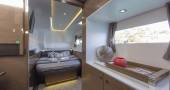 Catamaran Fountaine Pajot MY 37 Cabin 