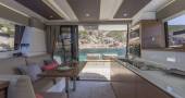 Catamarano Fountaine Pajot MY 37 Cucina e salone 