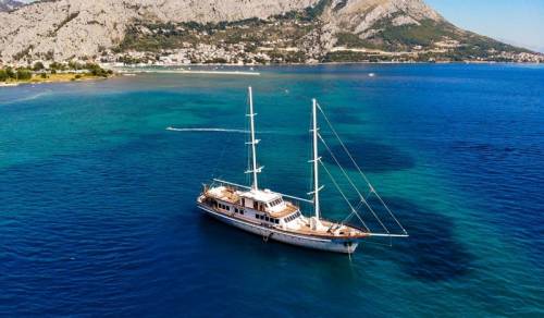 Corsario Luxury Sailing Croatia Charter Yacht 3