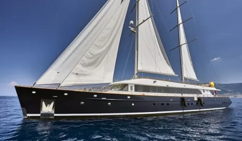 Dalmatino Luxury Cruising Yacht Croatia