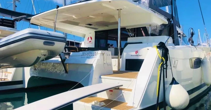 atamarano Fountaine Pajot Saona 470 Noleggio Catamarano Croazia